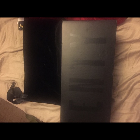 Authentic Fenty slides - Picture 2 of 2