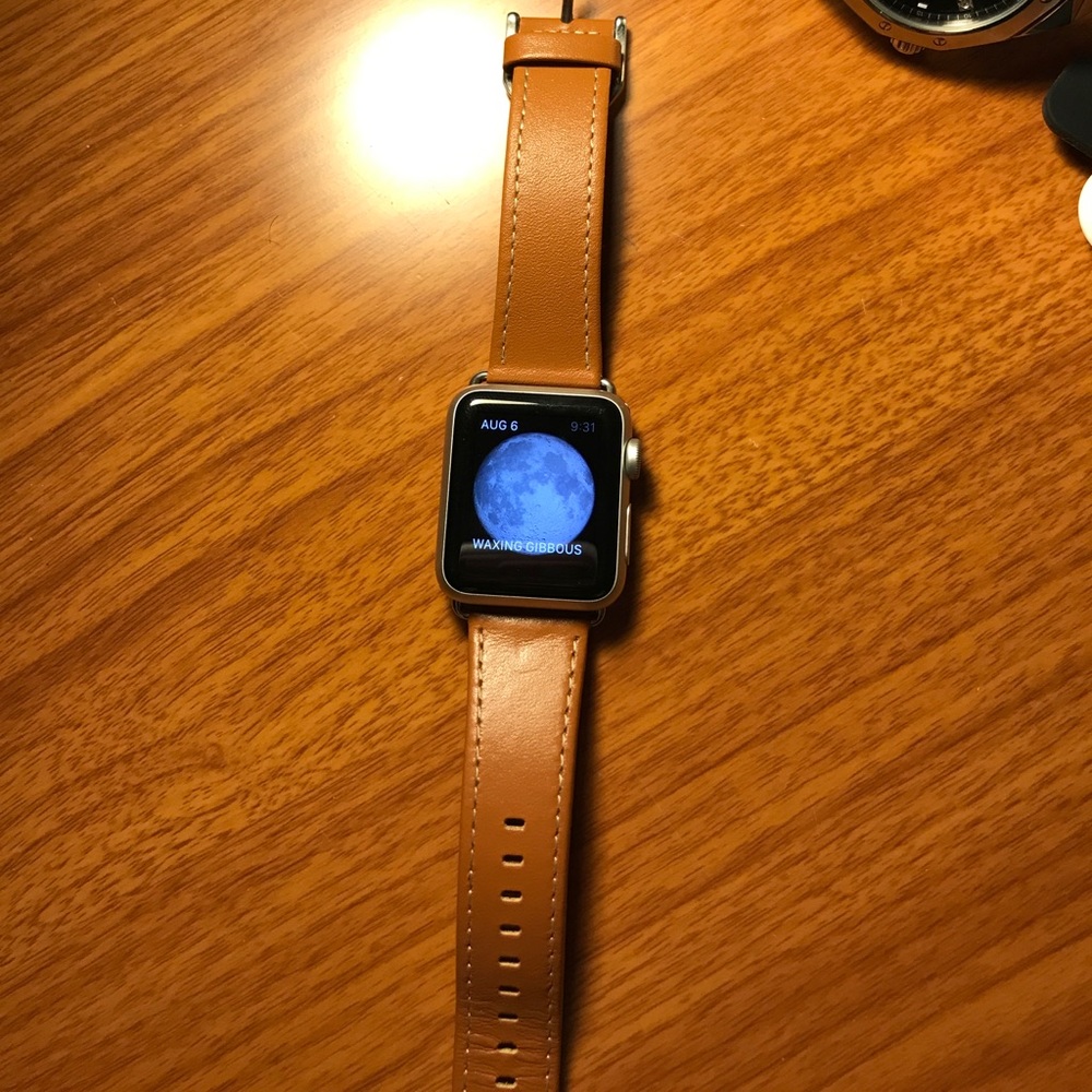 38MM Apple Watch +2 bands!