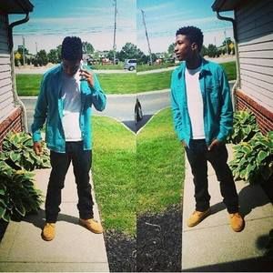 Meet your Posher, Derrick