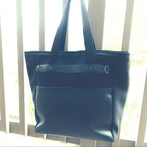 Lululemon Urban Oasis Black Tote