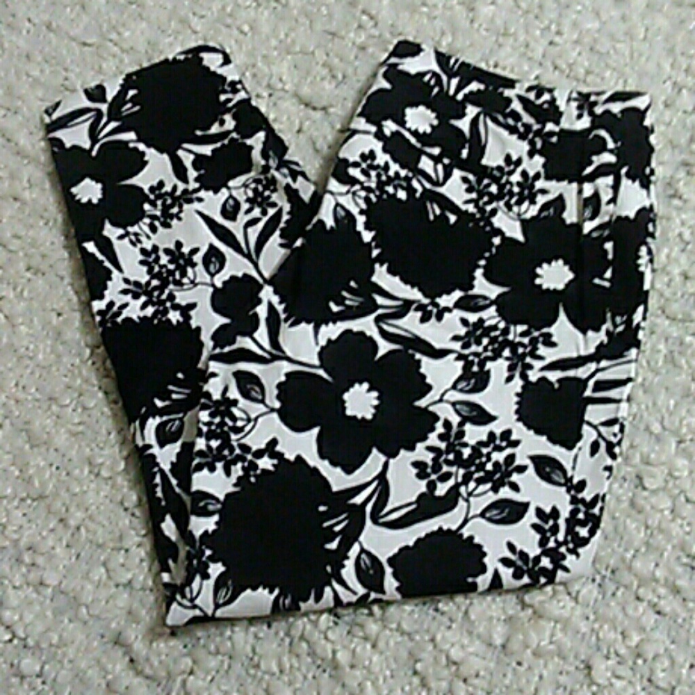 Black and white tropical skinny pant