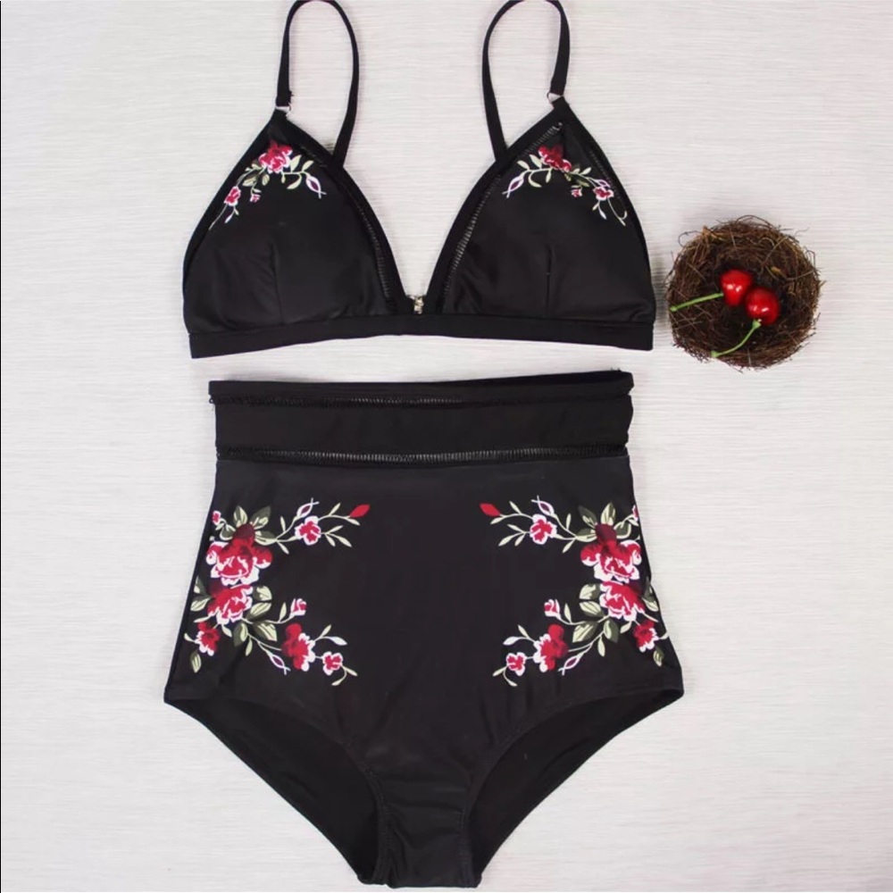 214. Jayda high waist swimsuit - Picture 2 of 4