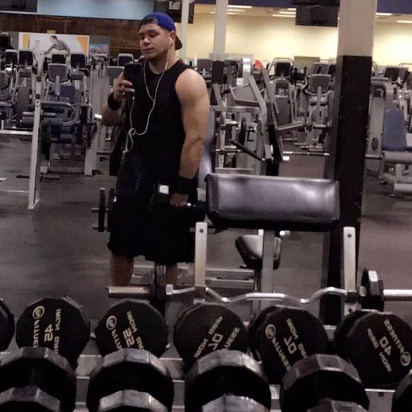 Meet your Posher, Travis - Picture 1 of 1