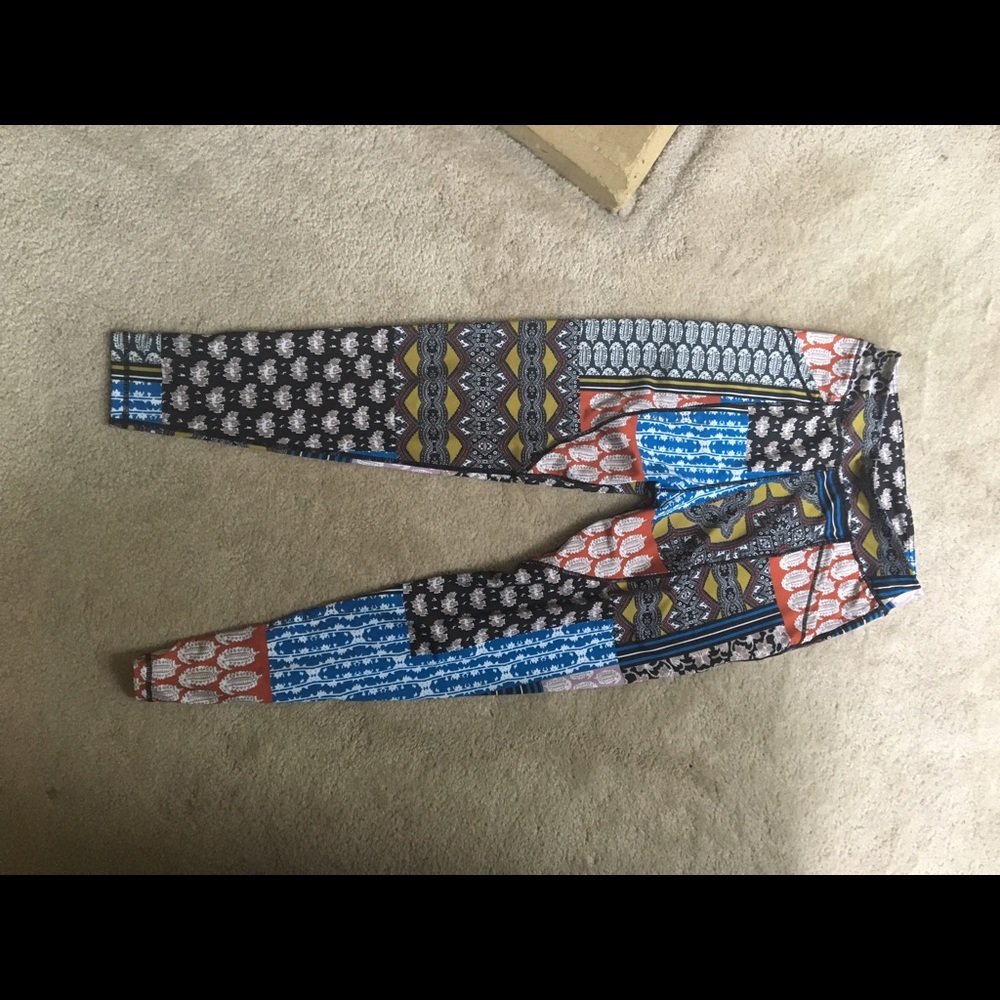 Printed Urban Outfitters workout leggings