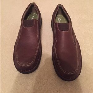 Clarks brown slip-on shoes. Lightweight!