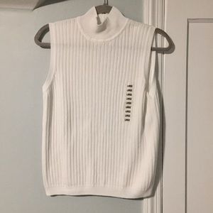 🆕Sleeveless Turtleneck White