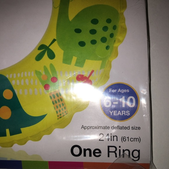 BRAND NEW Inflatable Pool Ring - Picture 2 of 3