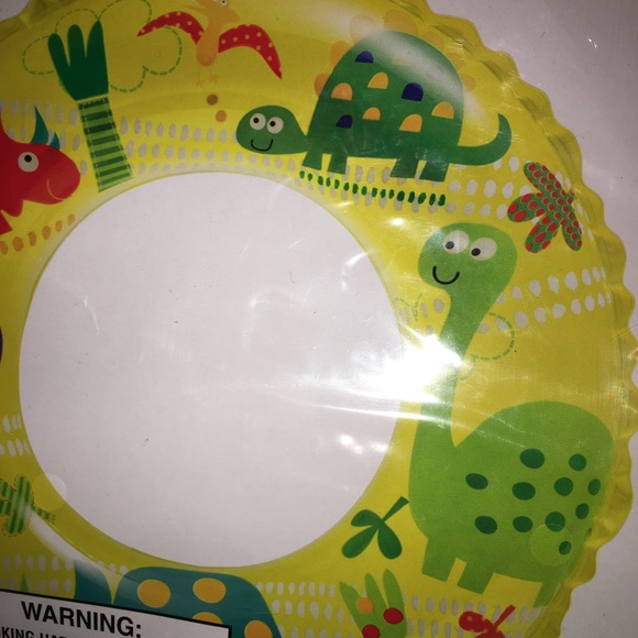 BRAND NEW Inflatable Pool Ring - Picture 3 of 3