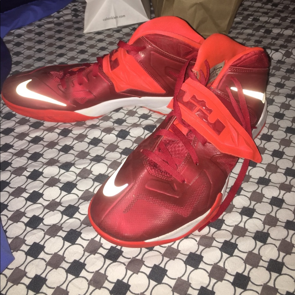 Lebron soldiers size 14