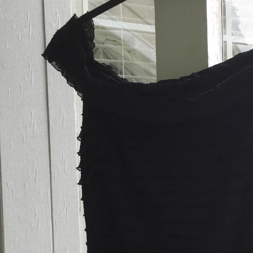 Ruffled black Cache dress