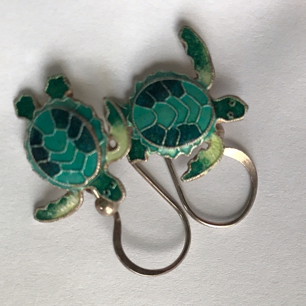 Green sea turtle handmade earrings from San Diego ca vintage boutique antique