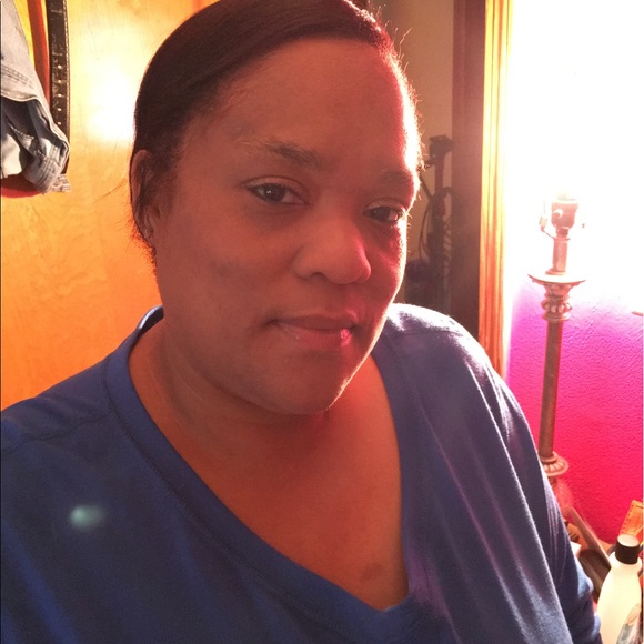 Meet your Posher, Angela - Picture 1 of 1