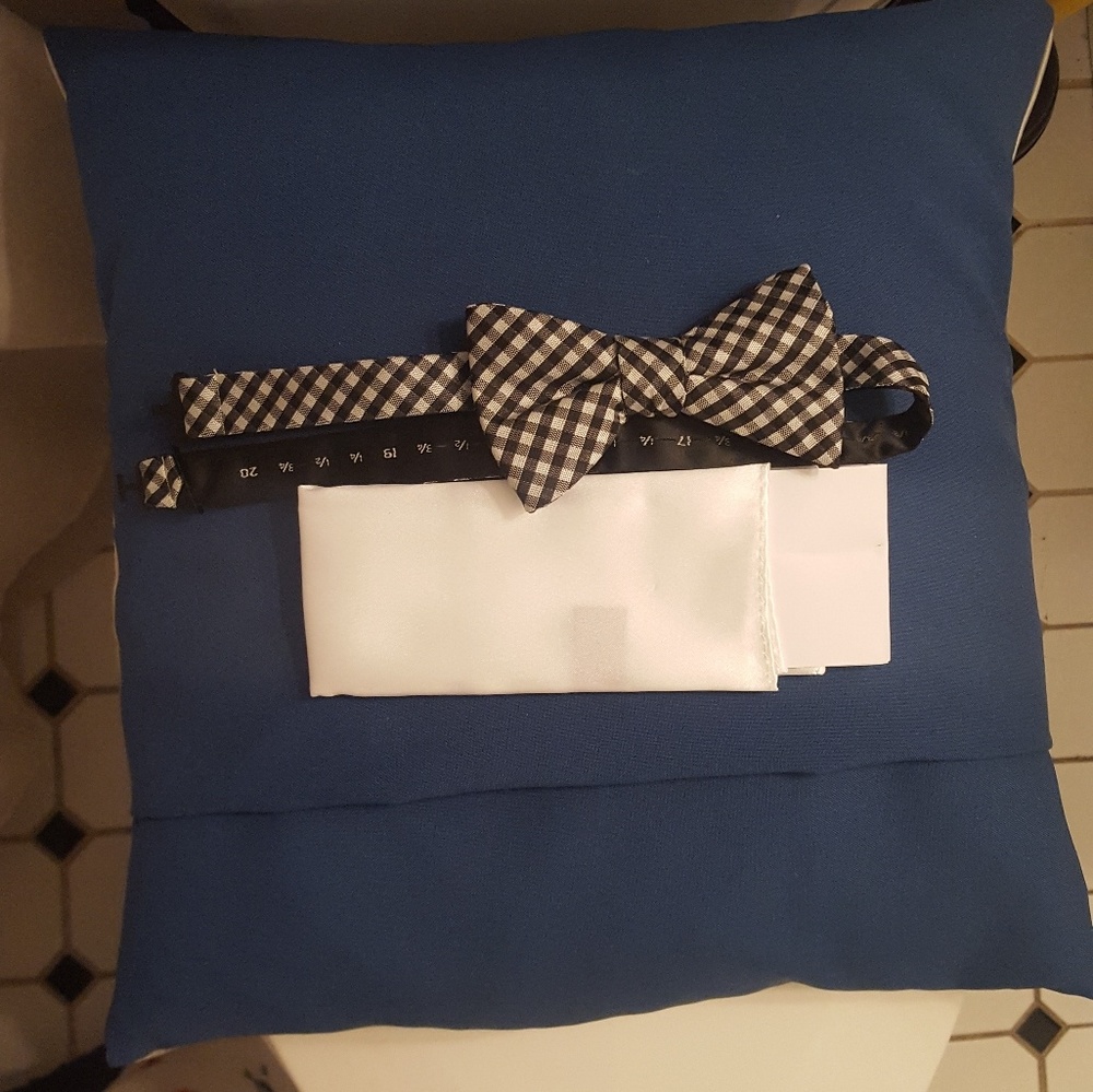 Bow & Pocket Square - Picture 2 of 2