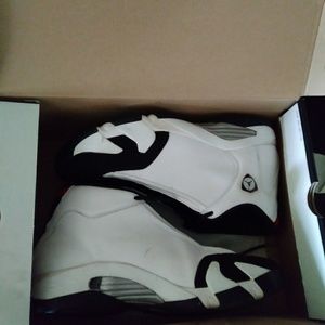 Jordan Retro 14 Black Toes