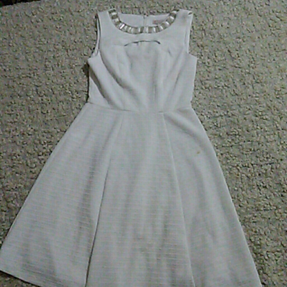 White textured peekaboo dress