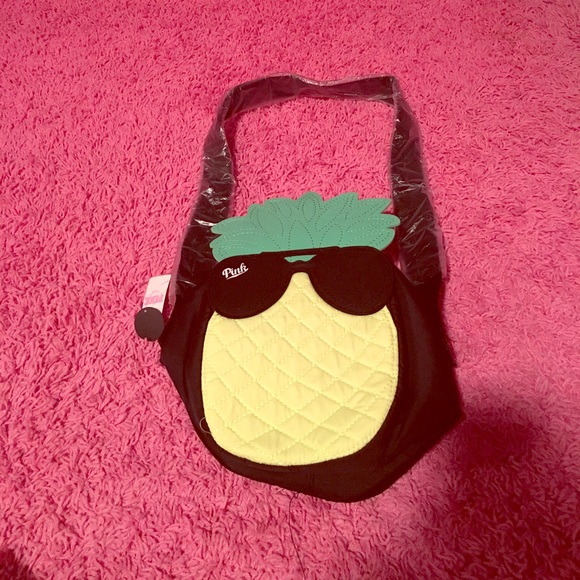 Pink pineapple Cooler - Picture 1 of 1