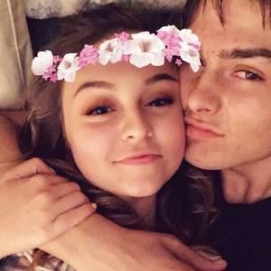 Meet your Posher, Alexis