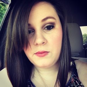 Meet your Posher, Olivia