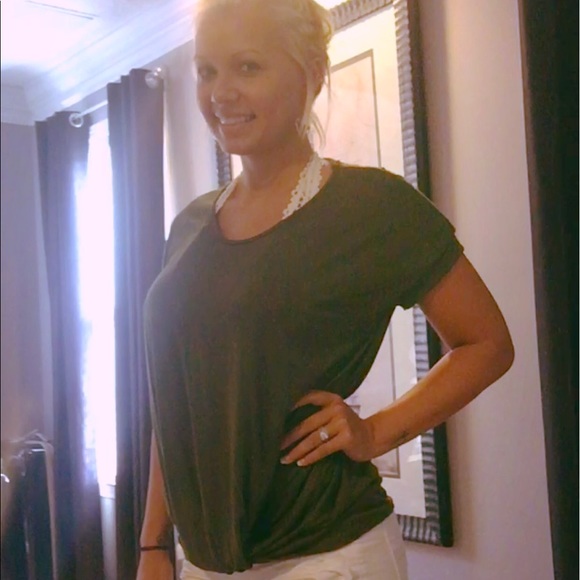 LUXE Top! 🛍 NWOT - Picture 2 of 2