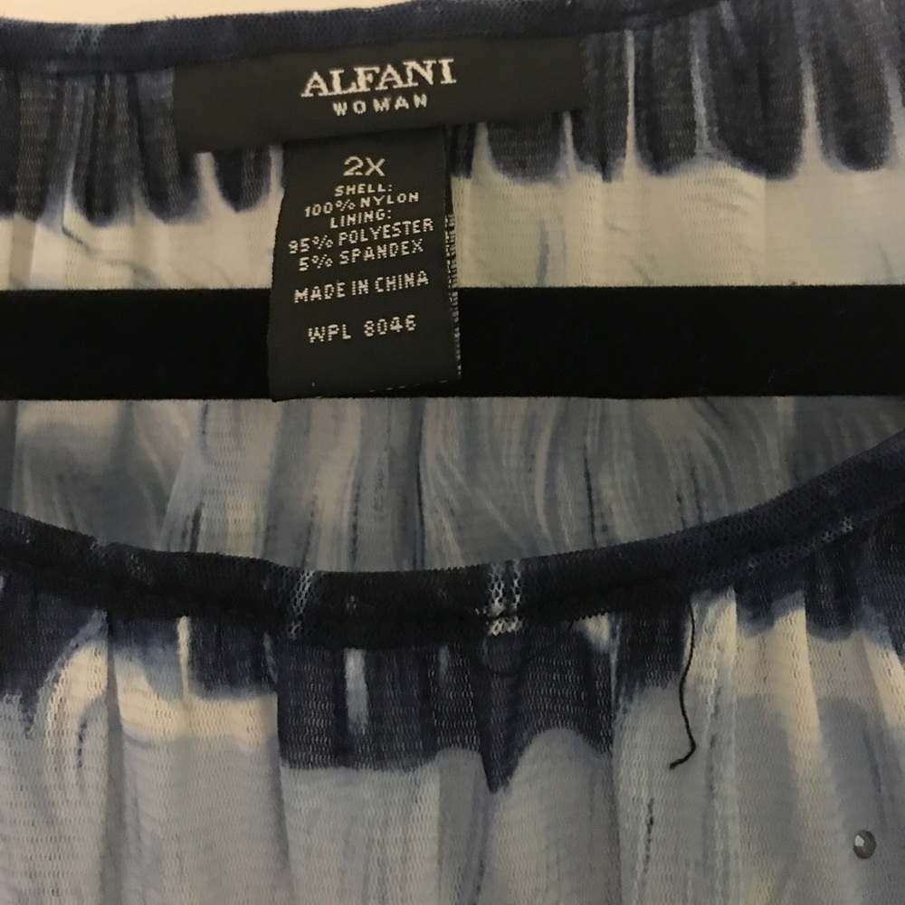 Alfani dressy top - Picture 3 of 5