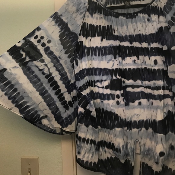 Alfani dressy top - Picture 2 of 5