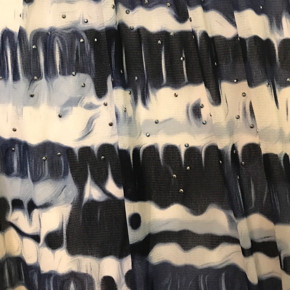 Alfani dressy top - Picture 4 of 5