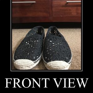 Size 10 black floral cut out pattern of MK flats