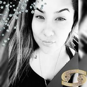 Meet your Posher, Karmella