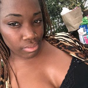 Meet your Posher, Donetta