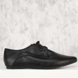 Oxford Flats Faux Leather