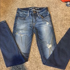 Distressed jeggings