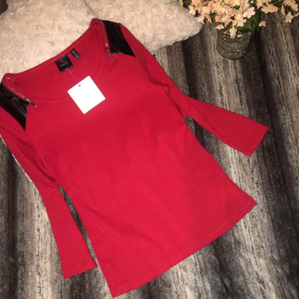 New with tags!!! Bright red sweater
