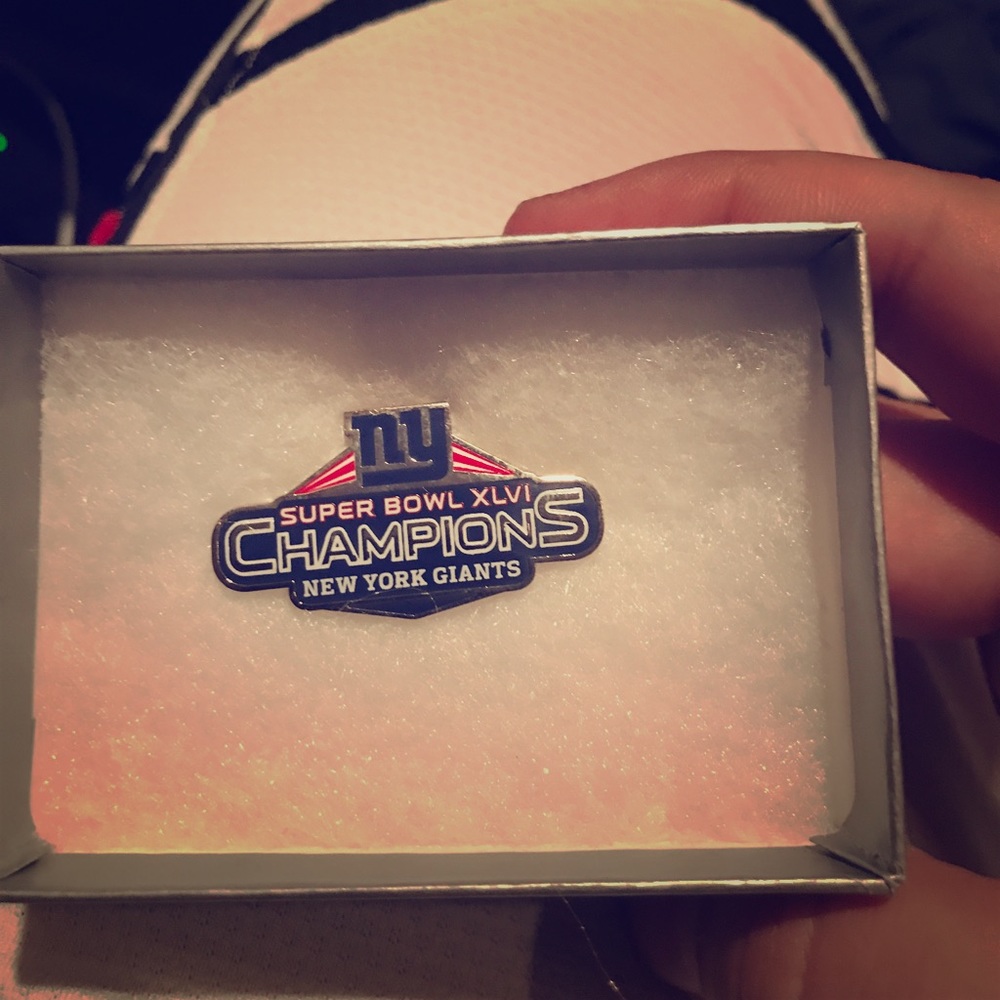 New York Giants Super Bowl Pin
