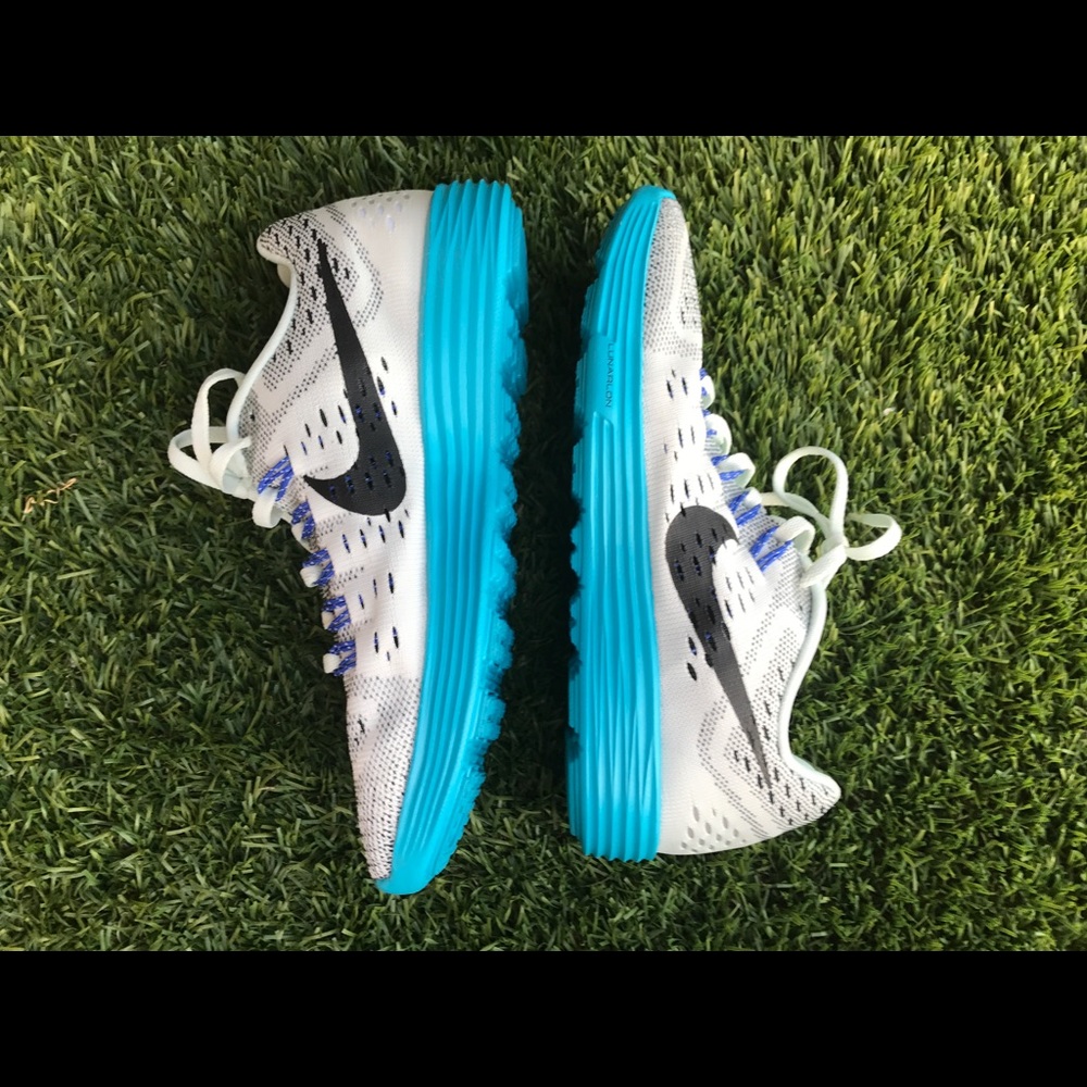 NWOT Nike Lunarlon Running Shoes 👟