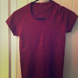 Size 4 Lululemon short sleeve shirt