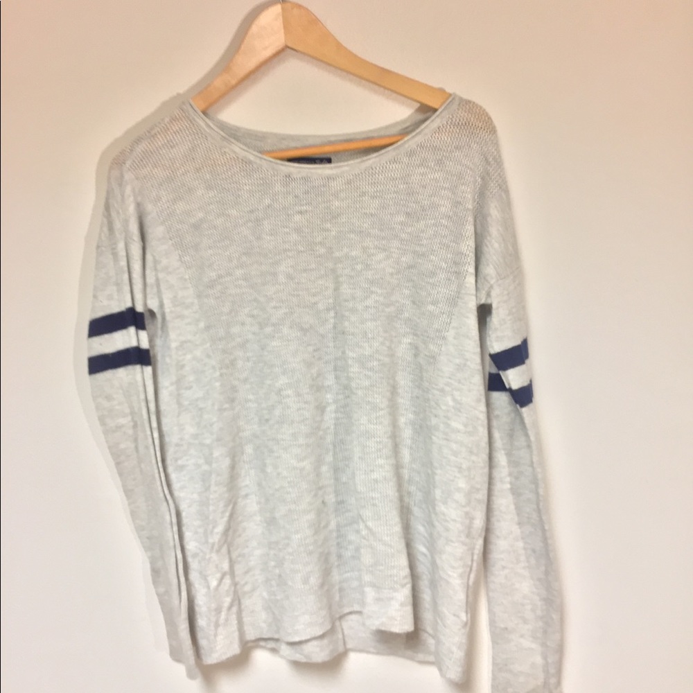 American Eagle ahh-mazingly soft sweater