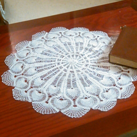 Hand made doilies - Picture 1 of 5
