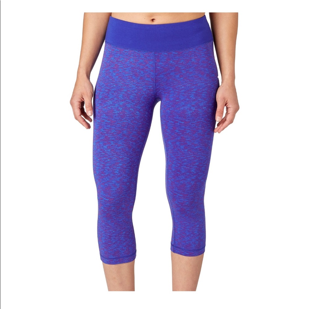 CLEARANCE Reebok Women's Tight Fit Capris