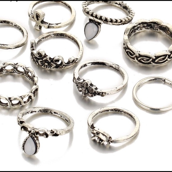 ✨Boho Style 10 Piece Ring Set✨ - Picture 2 of 3