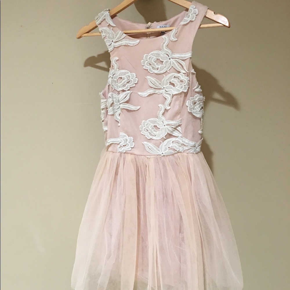 Pale pink and champagne 🥂 party dress