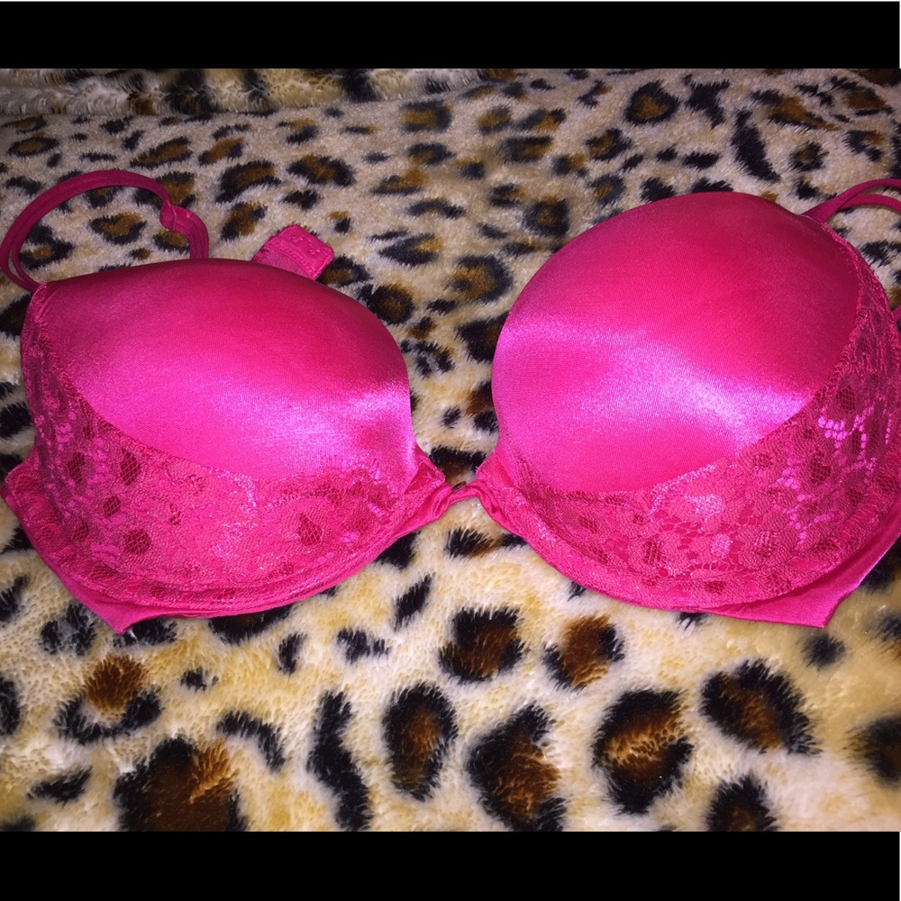 Victoria's Secret Very Sexy Push-Up/Pigeonnant Bra