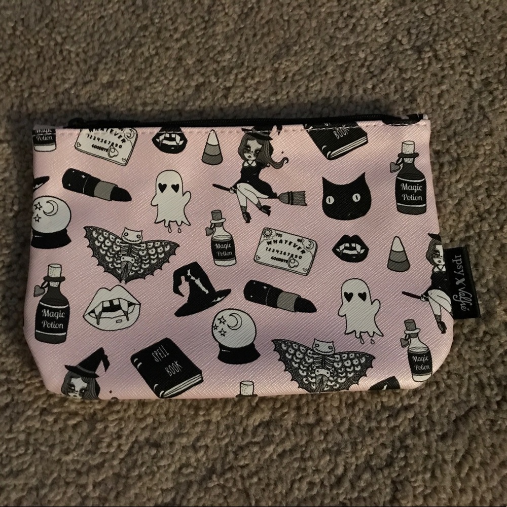 Ipsy makeup bag