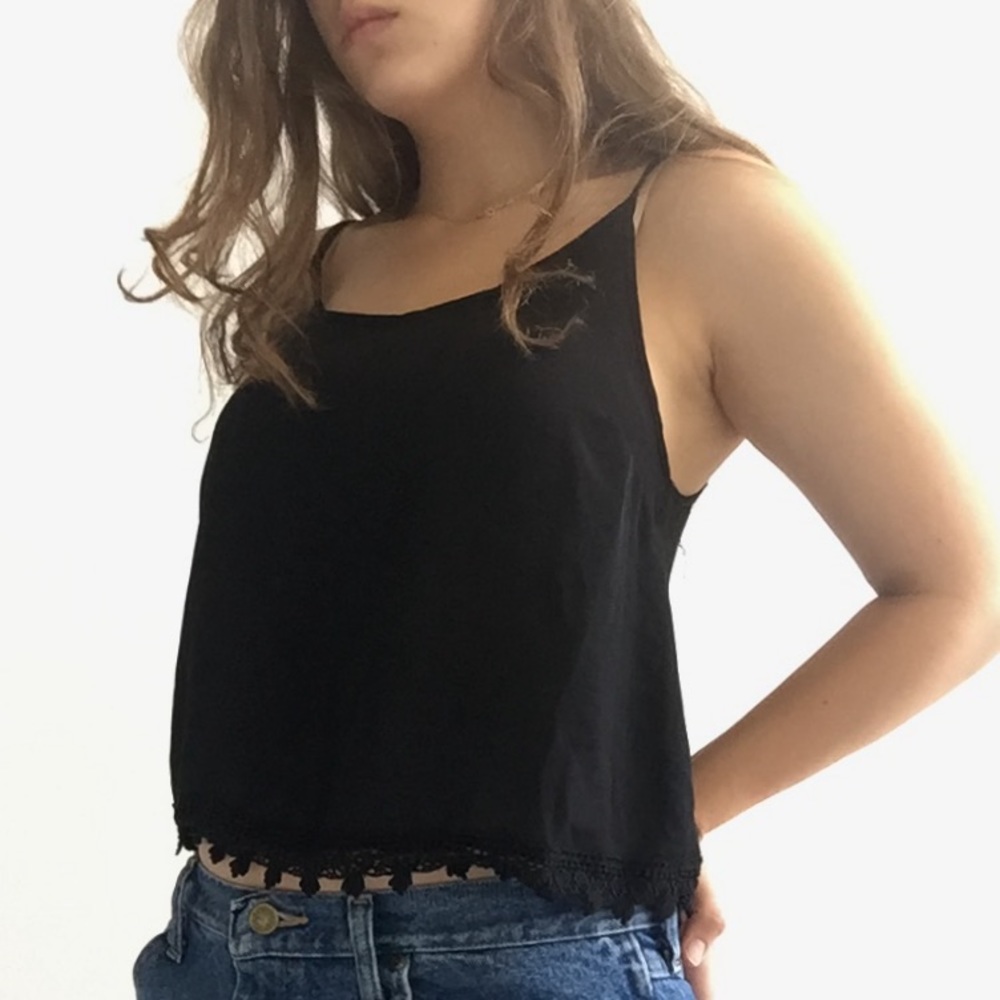 Lightweight Summer blacktop w Lace!