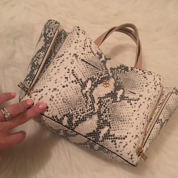 Ann Taylor Tote - Picture 2 of 6