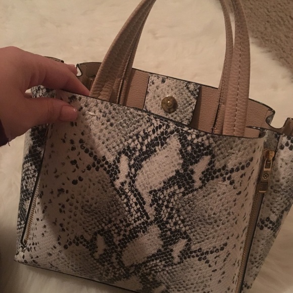 Ann Taylor Tote - Picture 3 of 6