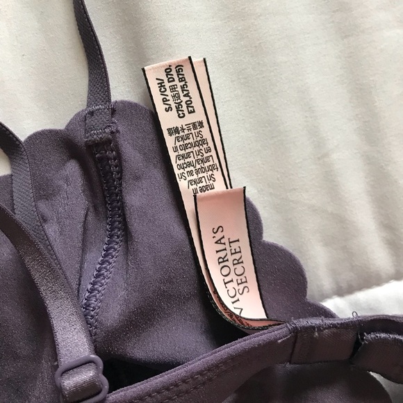 *SOLD* New without tags Victoria’s Secret bralette - Picture 3 of 3