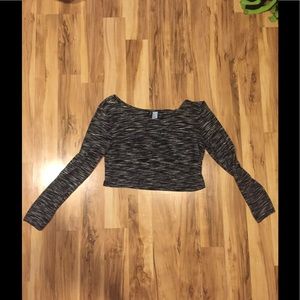 Black long sleeve crop top