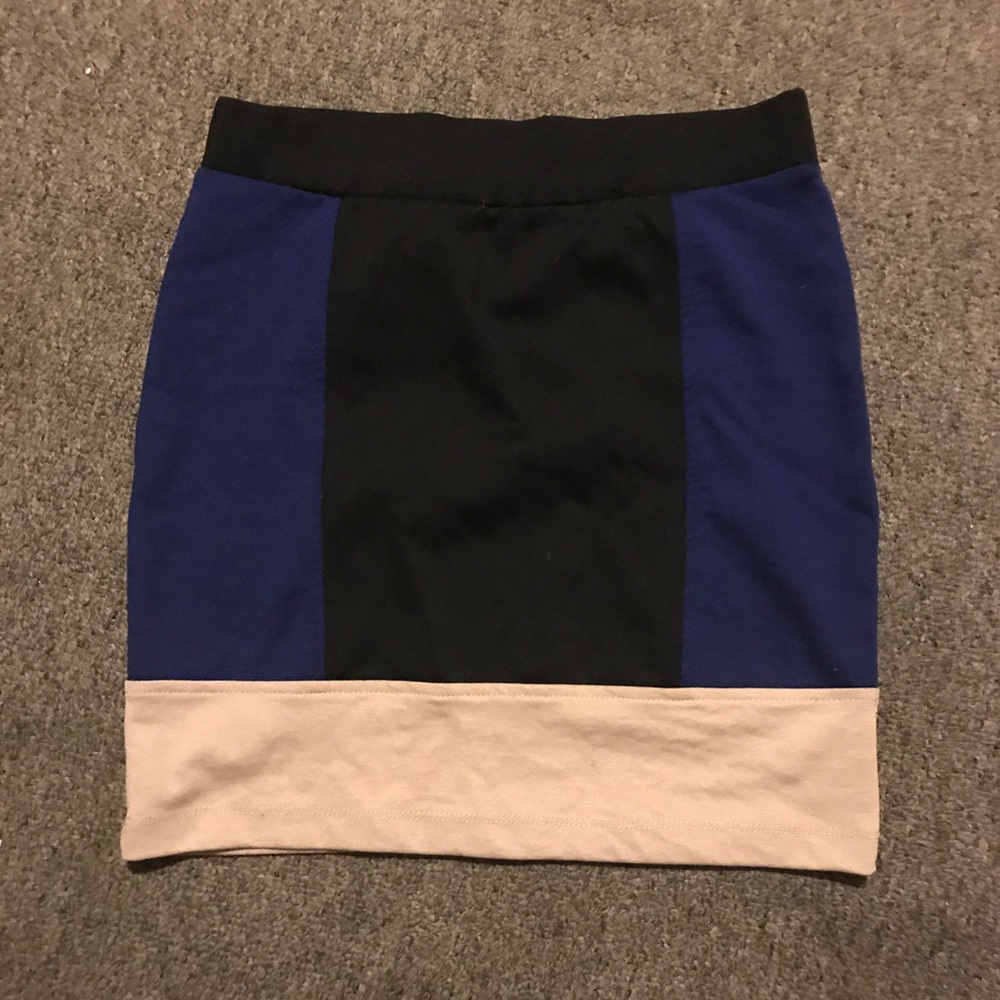Color block body con pencil skirt