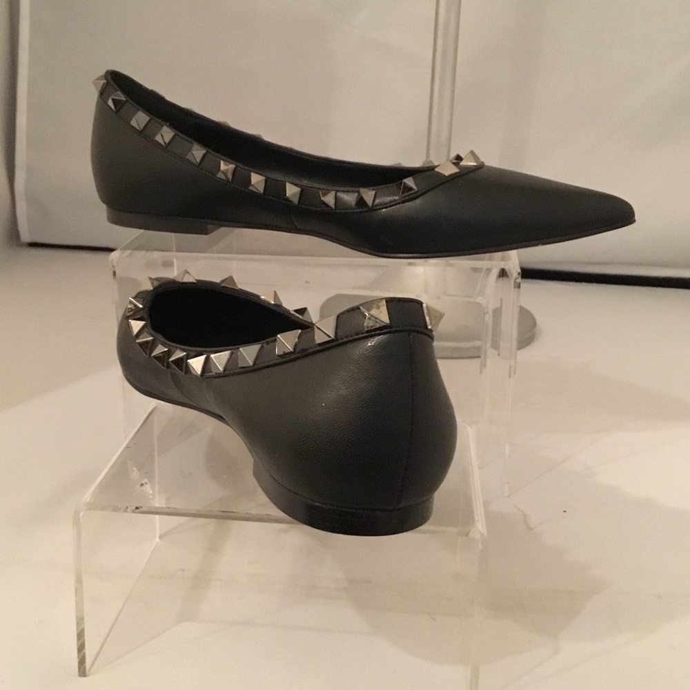 "SOLD' VALENTINO ROCKSTUD FLATS - Picture 3 of 6