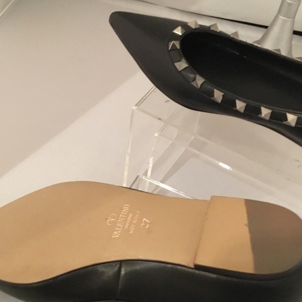 "SOLD' VALENTINO ROCKSTUD FLATS - Picture 6 of 6